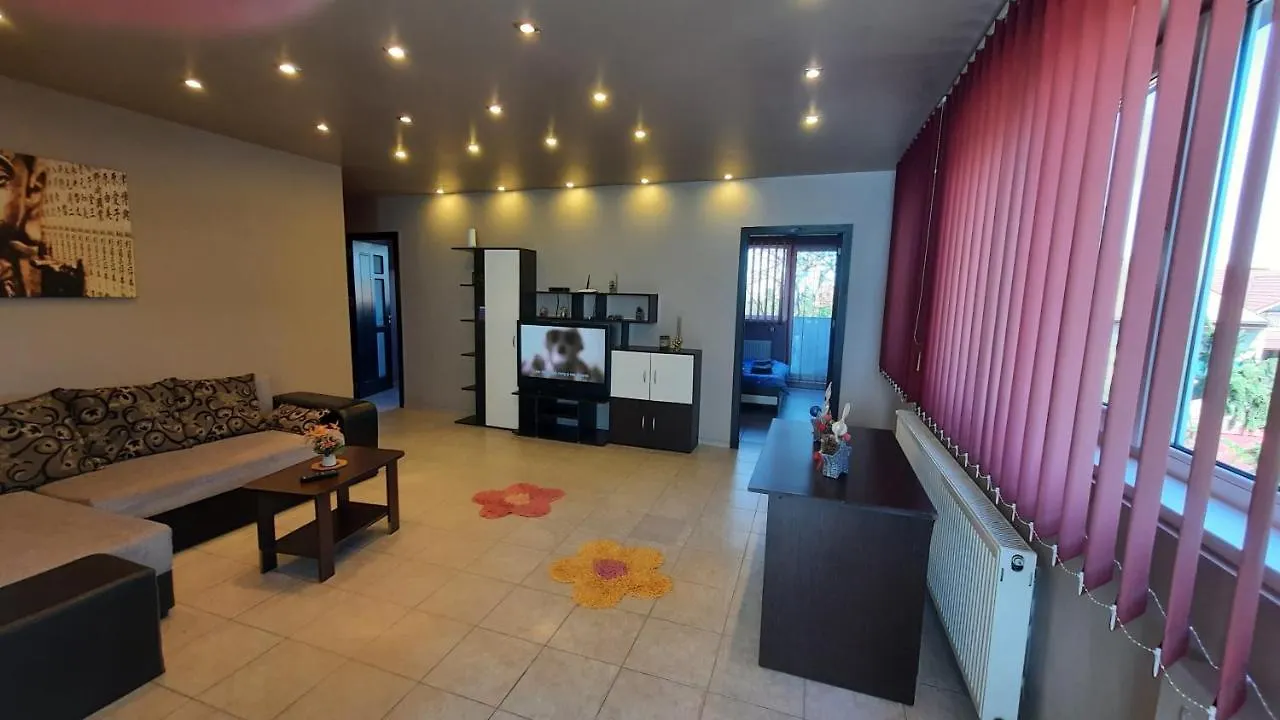 Apartment Spacious, Modern Condo In New Villa - Sleeps 6 Bucharest Romania