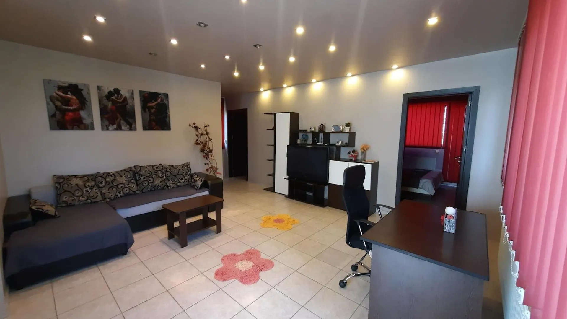 Spacious, Modern Condo In New Villa - Sleeps 6 contacts